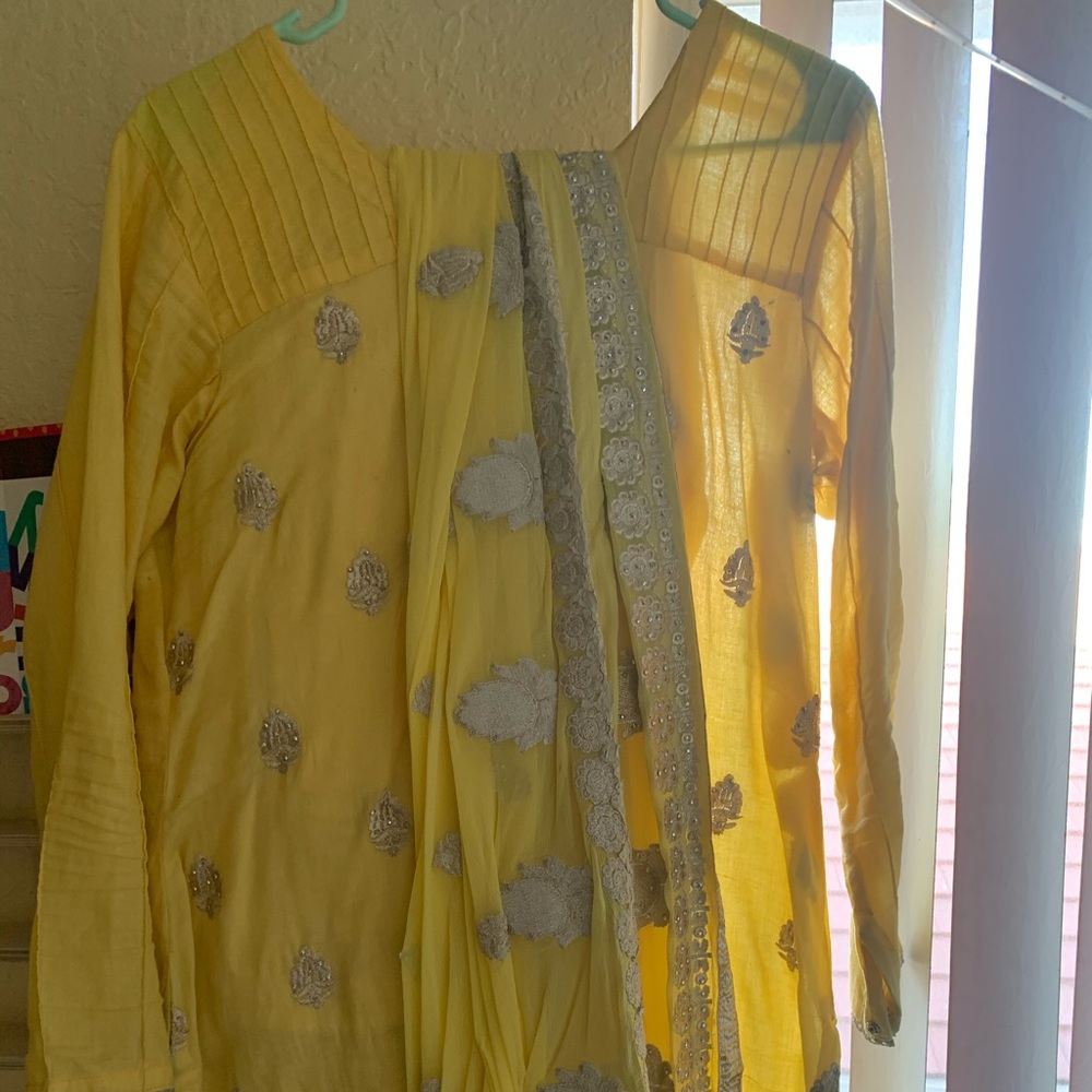 3 pc pakistani suit
